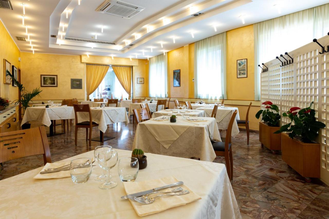 Hotel Belvedere Porto SantʼElpidio Exterior foto